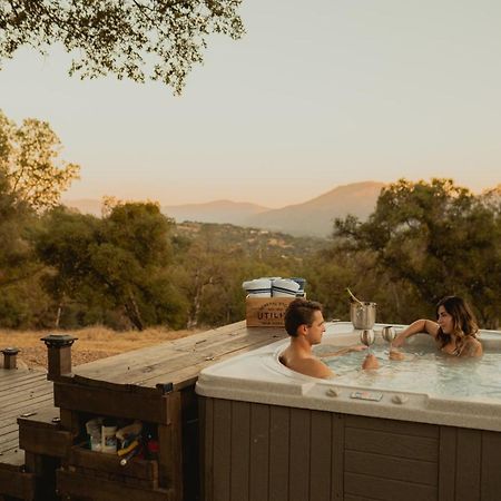 Family Farmhouse By Casa Oso With Views And Spa Ahwahnee Exterior photo