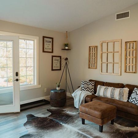 Family Farmhouse By Casa Oso With Views And Spa Ahwahnee Exterior photo
