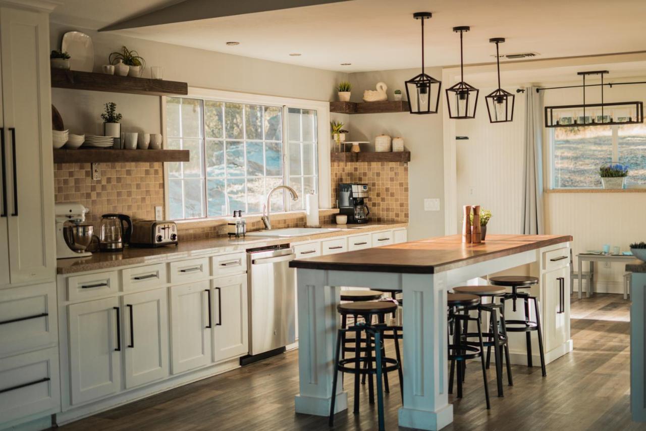Family Farmhouse By Casa Oso With Views And Spa Ahwahnee Exterior photo