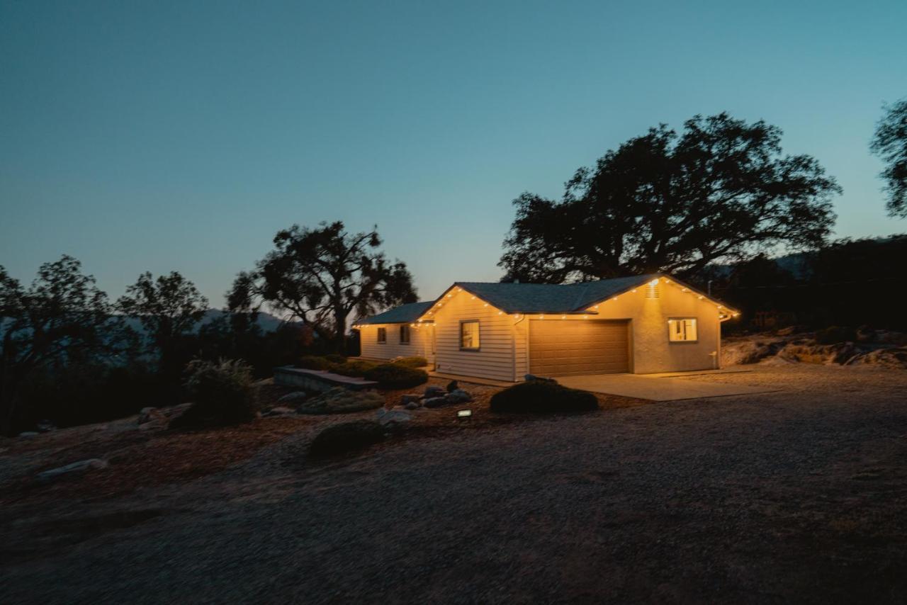 Family Farmhouse By Casa Oso With Views And Spa Ahwahnee Exterior photo