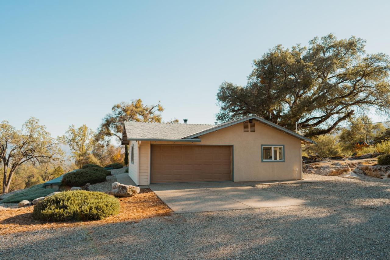 Family Farmhouse By Casa Oso With Views And Spa Ahwahnee Exterior photo